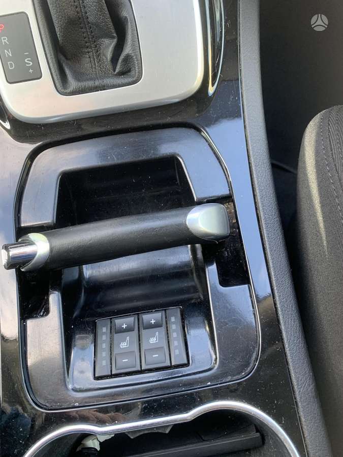 Ford S-MAX 2011 — photo 8