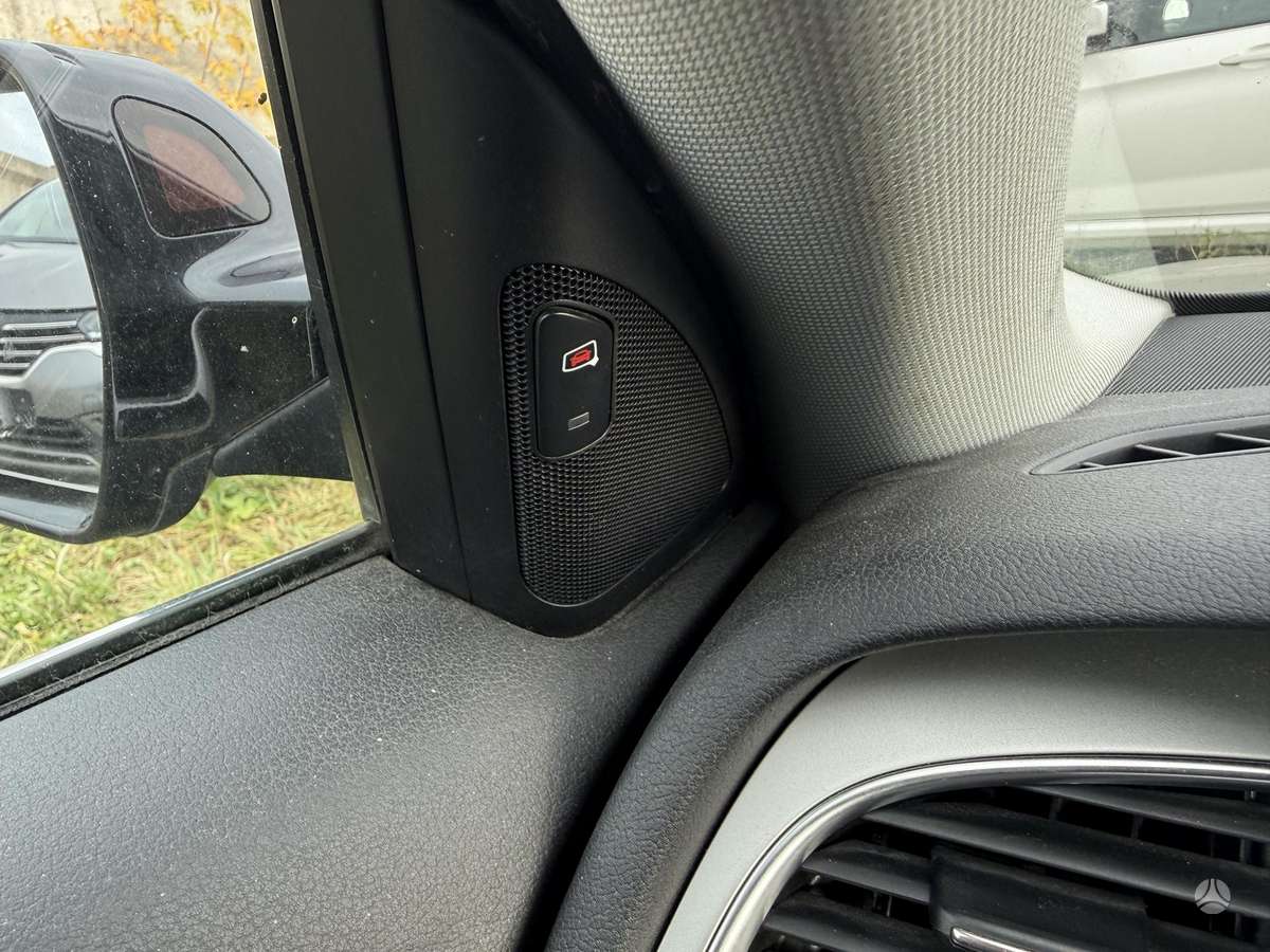 Audi A4 2011 — photo 11