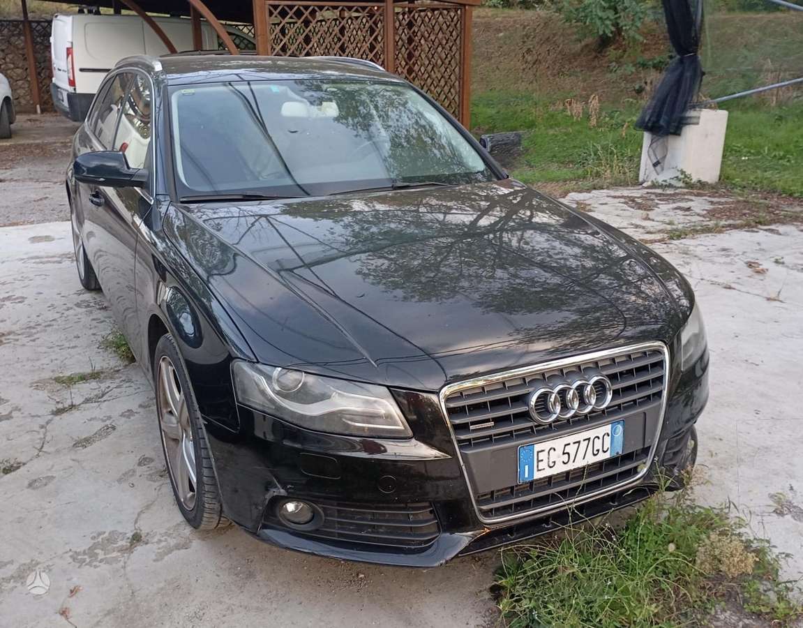Audi A4 2011 — rear view