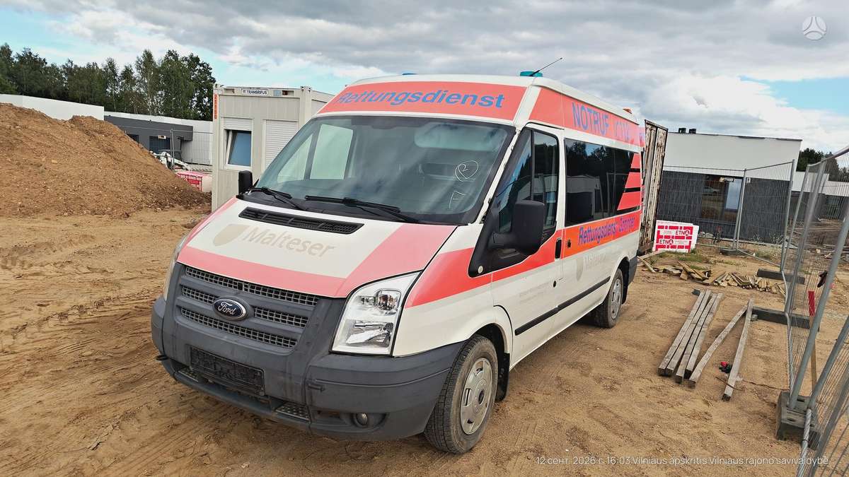 Ford Transit 2012 — rear view