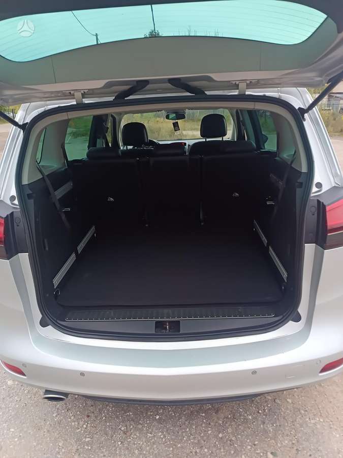 Opel Zafira 2012 — photo 10