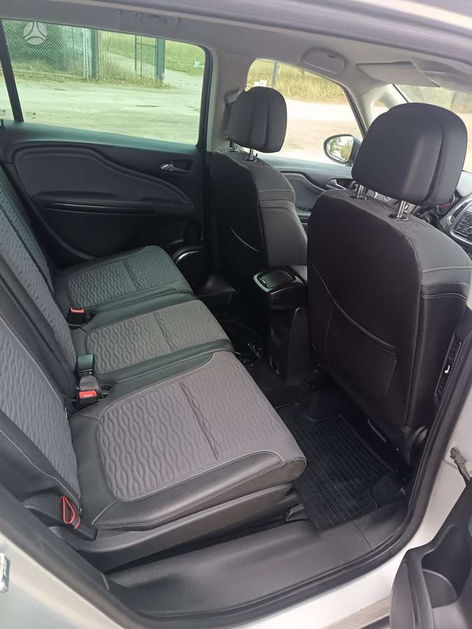 Opel Zafira 2012 — photo 8