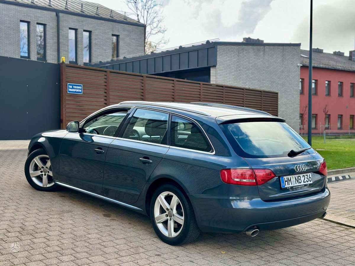 Audi A4 2009 — photo 7