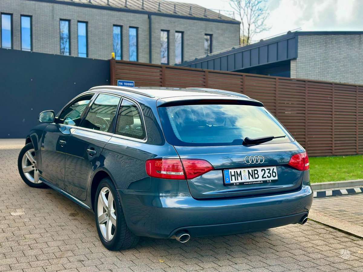 Audi A4 2009 — photo 8