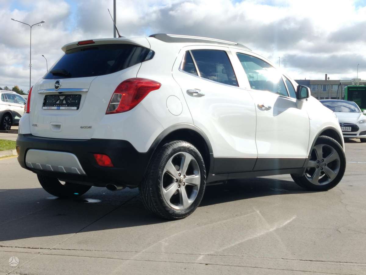 Opel Mokka 2014 — вигляд ззаду
