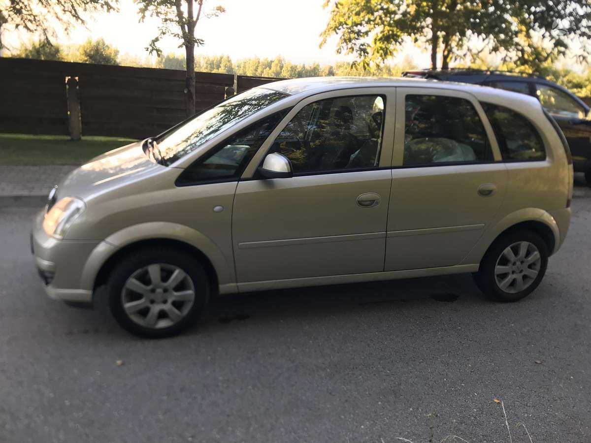 Opel Meriva 2007 — rear view