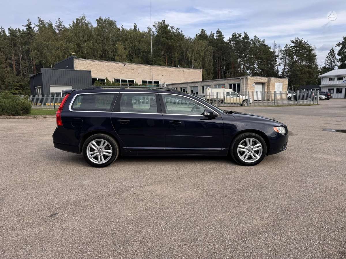Volvo V70 2011 — двигун 1984 cm³, 163 HP (120kW)
