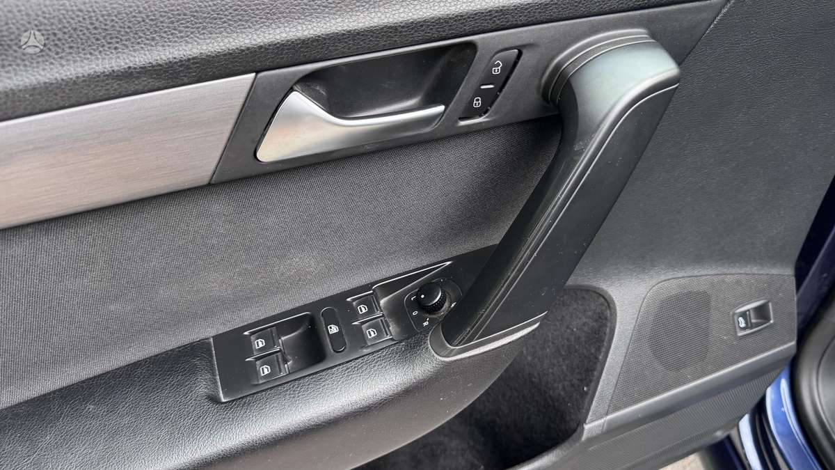 Volkswagen Passat 2013 — photo 12