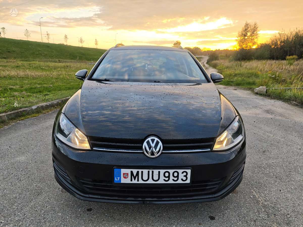 Volkswagen Golf 2014 — вигляд ззаду