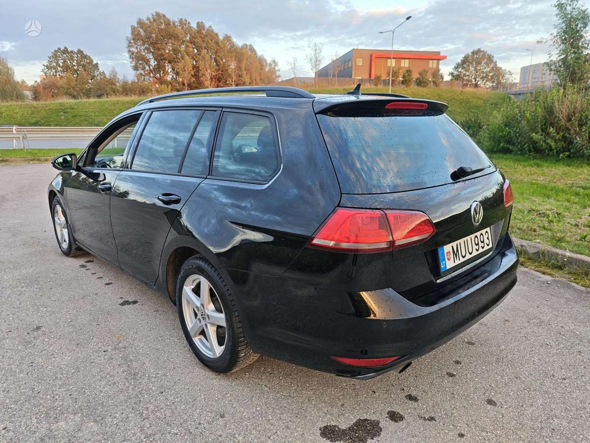 Volkswagen Golf 2014 — двигун 1598 cm³, 105 HP (77kW)