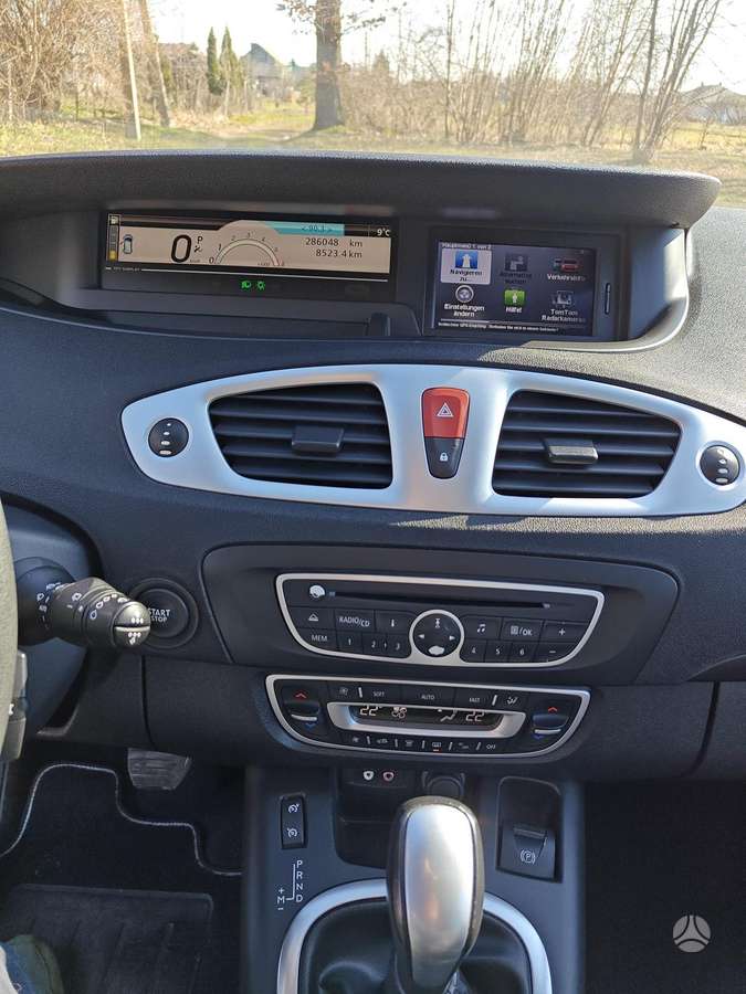 Renault Grand 2011 — photo 10
