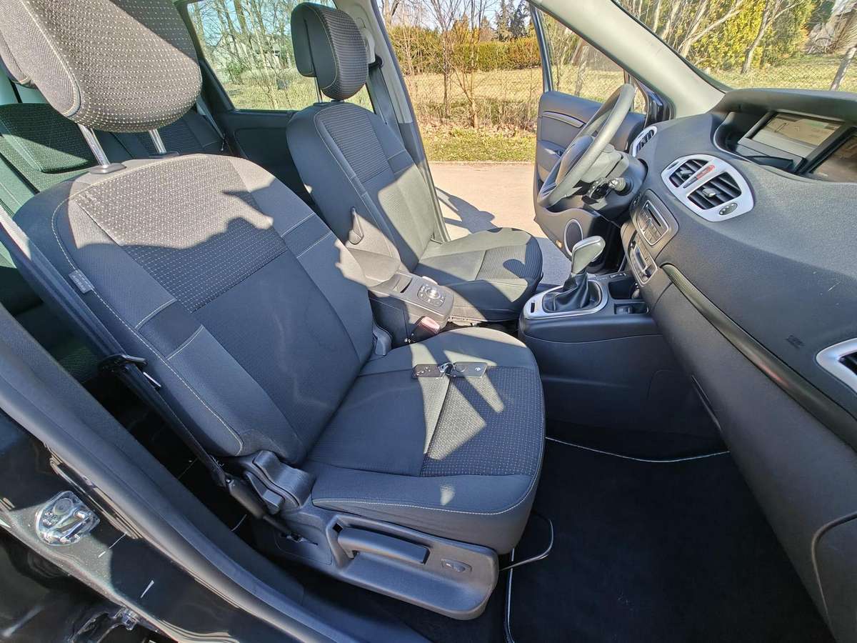 Renault Grand 2011 — photo 15