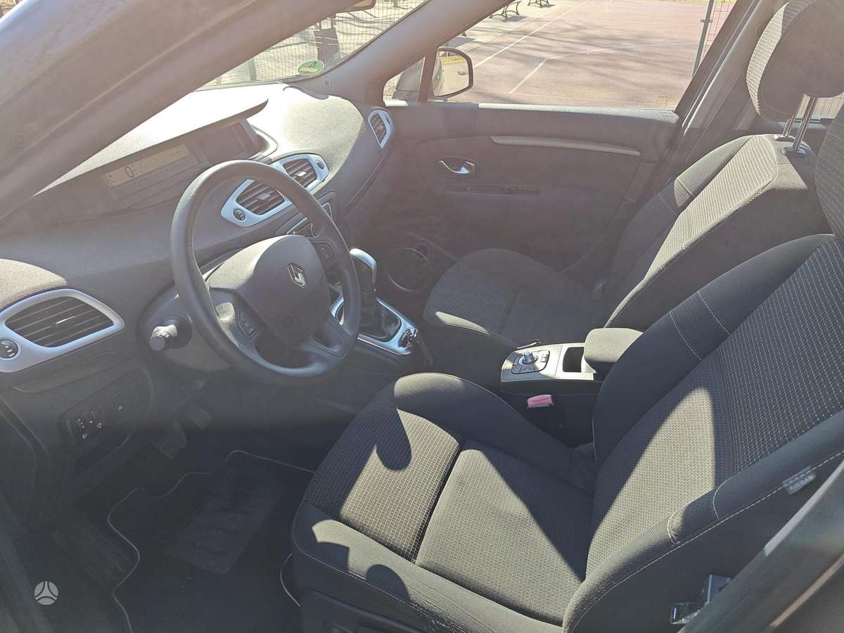 Renault Grand 2011 — photo 8