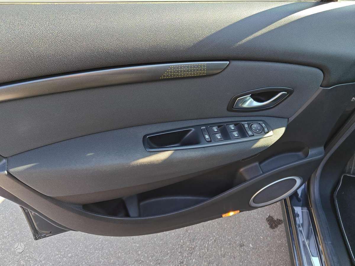 Renault Grand 2011 — photo 9