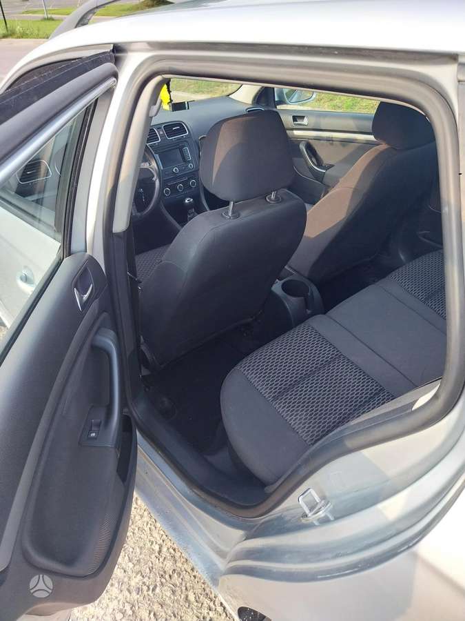 Volkswagen Golf 2010 — photo 11