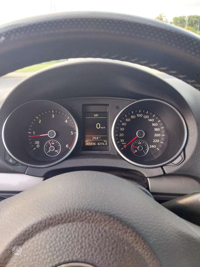Volkswagen Golf 2010 — photo 15