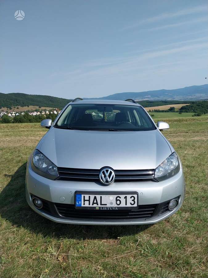 Volkswagen Golf 2010 — rear view