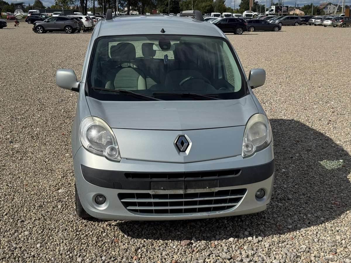 Renault Kangoo 2012 — салон