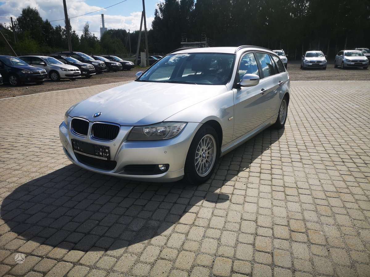 BMW 318, 2012