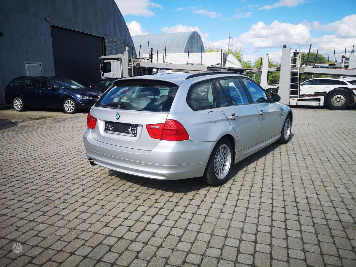 BMW 318 2012 — engine 1995 cm³, 143 HP (105kW)