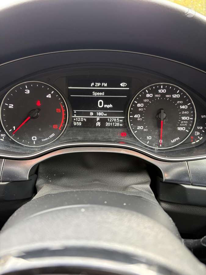 Audi A6 2014 — photo 9
