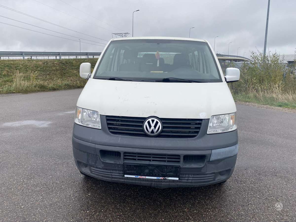 Volkswagen Transporter 2006 — rear view