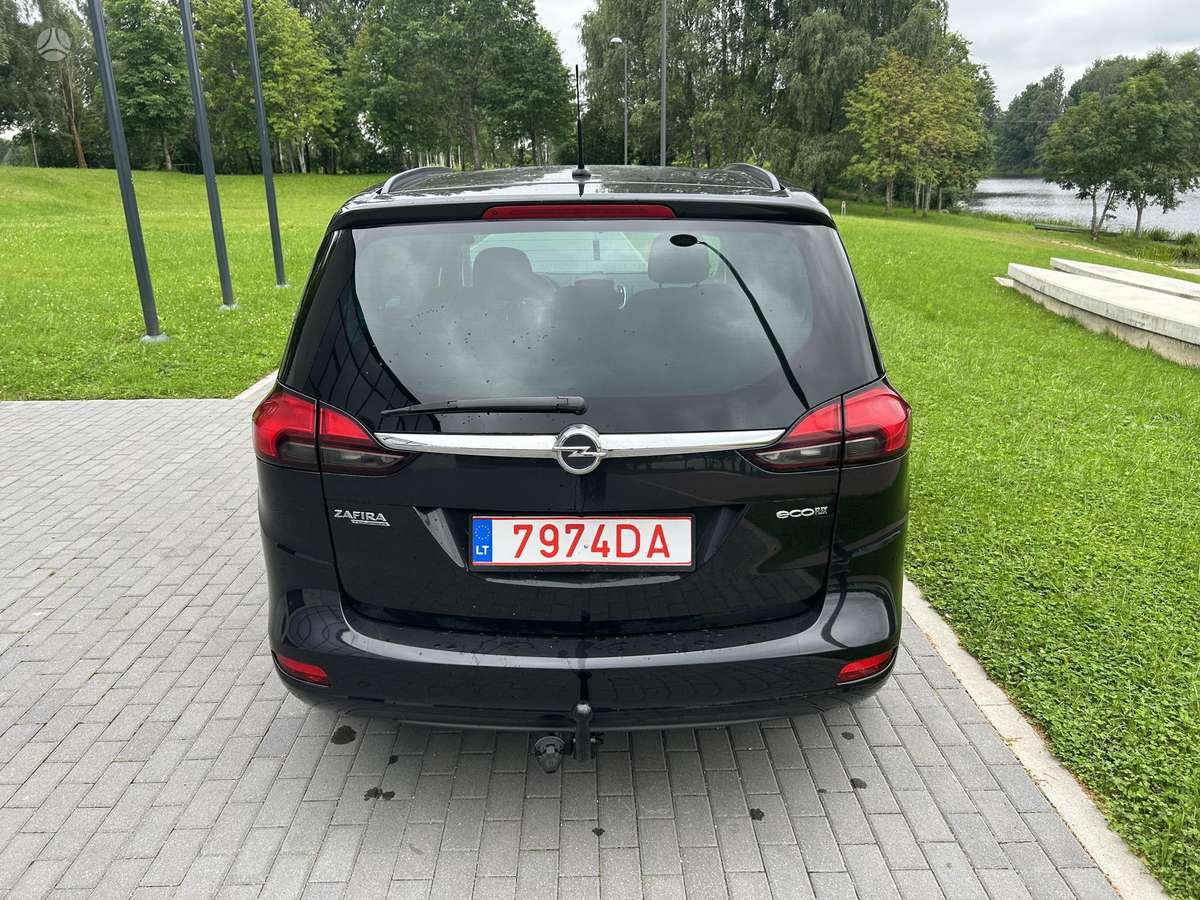 Opel Zafira 2013 — photo 6