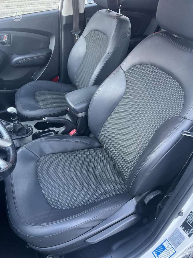Hyundai ix35 2012 — photo 10