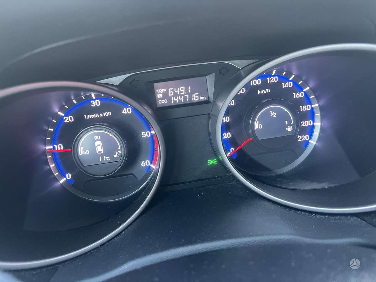 Hyundai ix35 2012 — photo 12