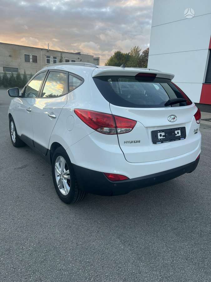 Hyundai ix35 2012 — interior