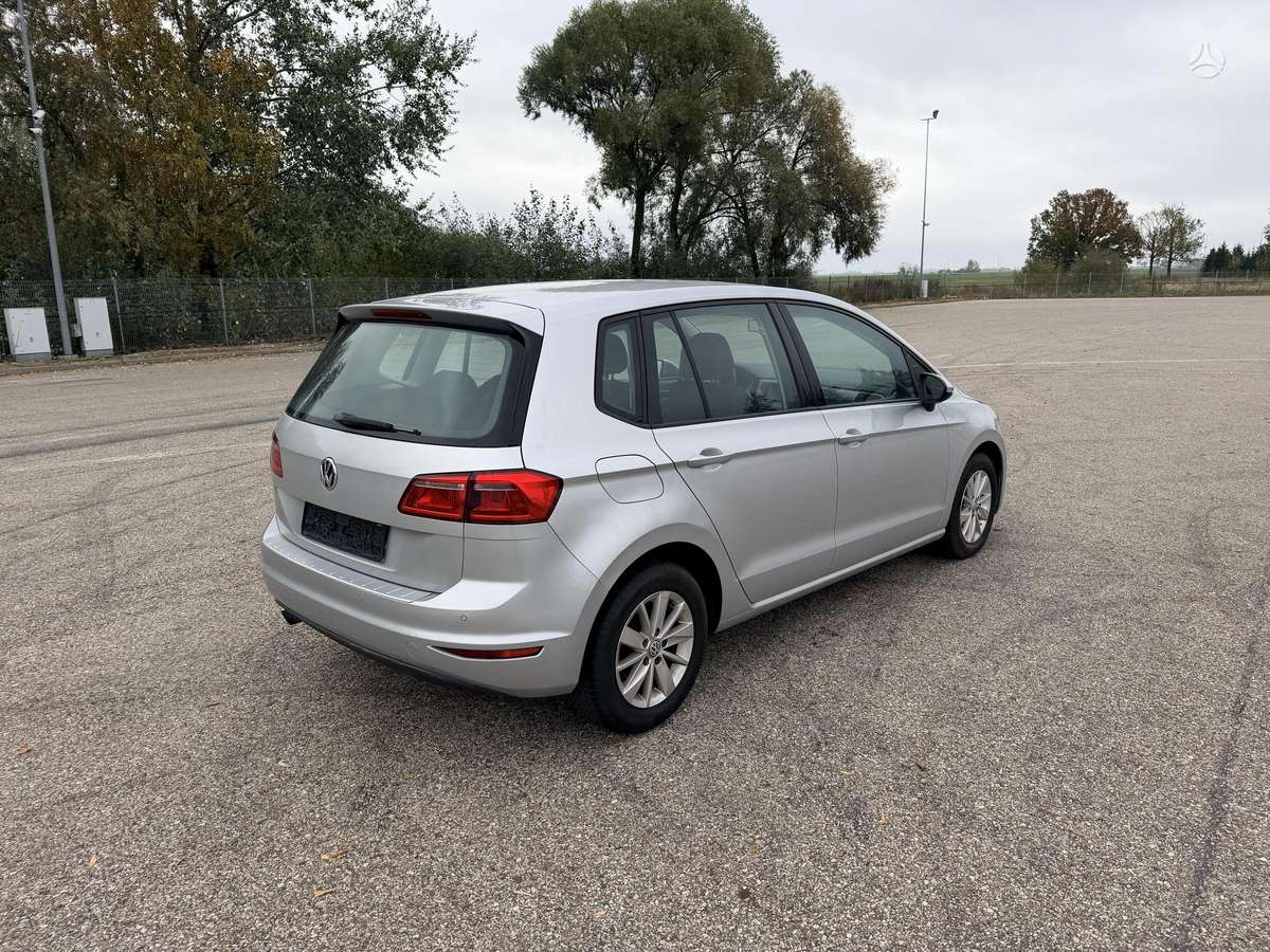 Volkswagen Golf 2015 — interior