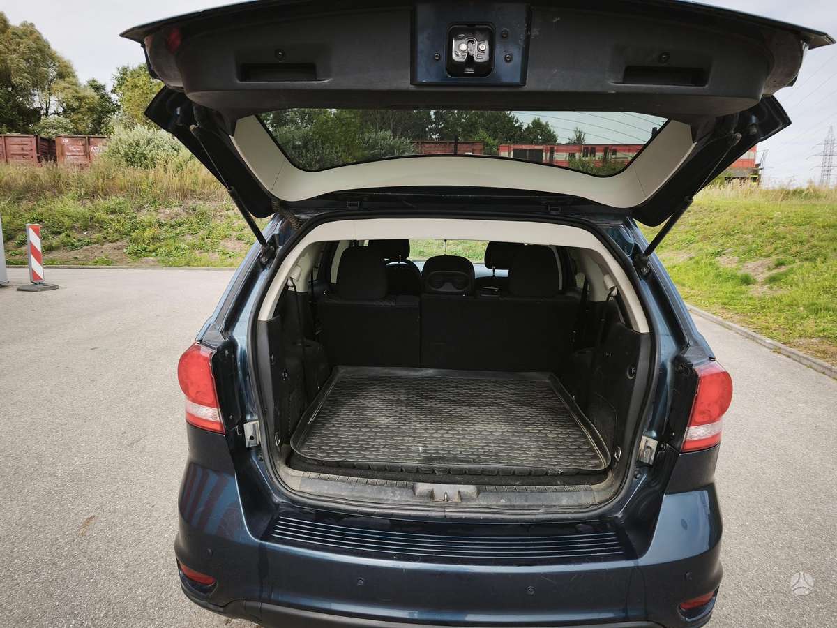 Dodge Journey 2014 — photo 8