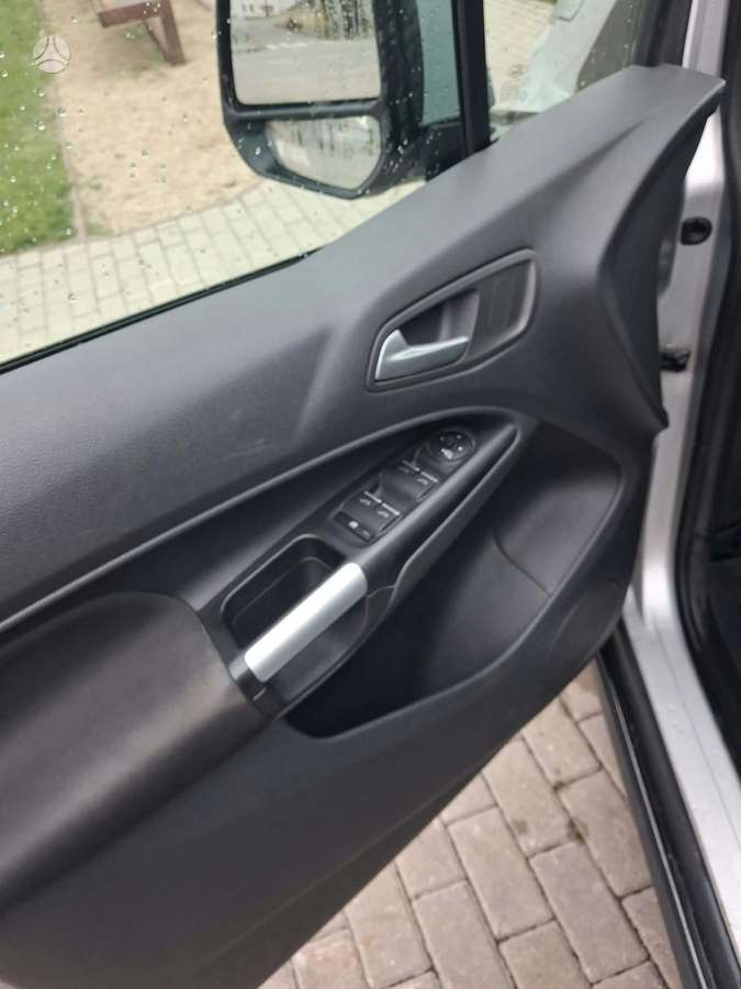 Ford Tourneo 2015 — photo 16
