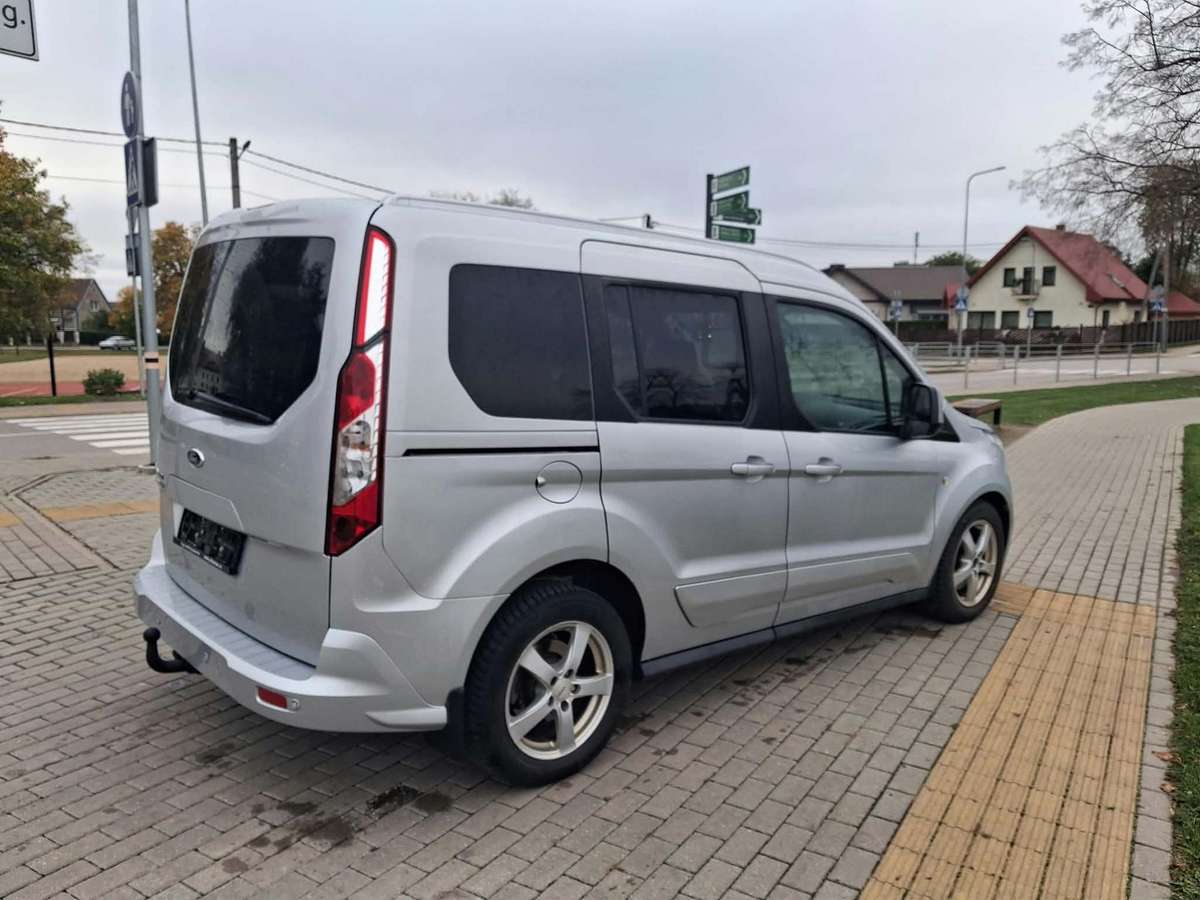 Ford Tourneo 2015 — photo 8