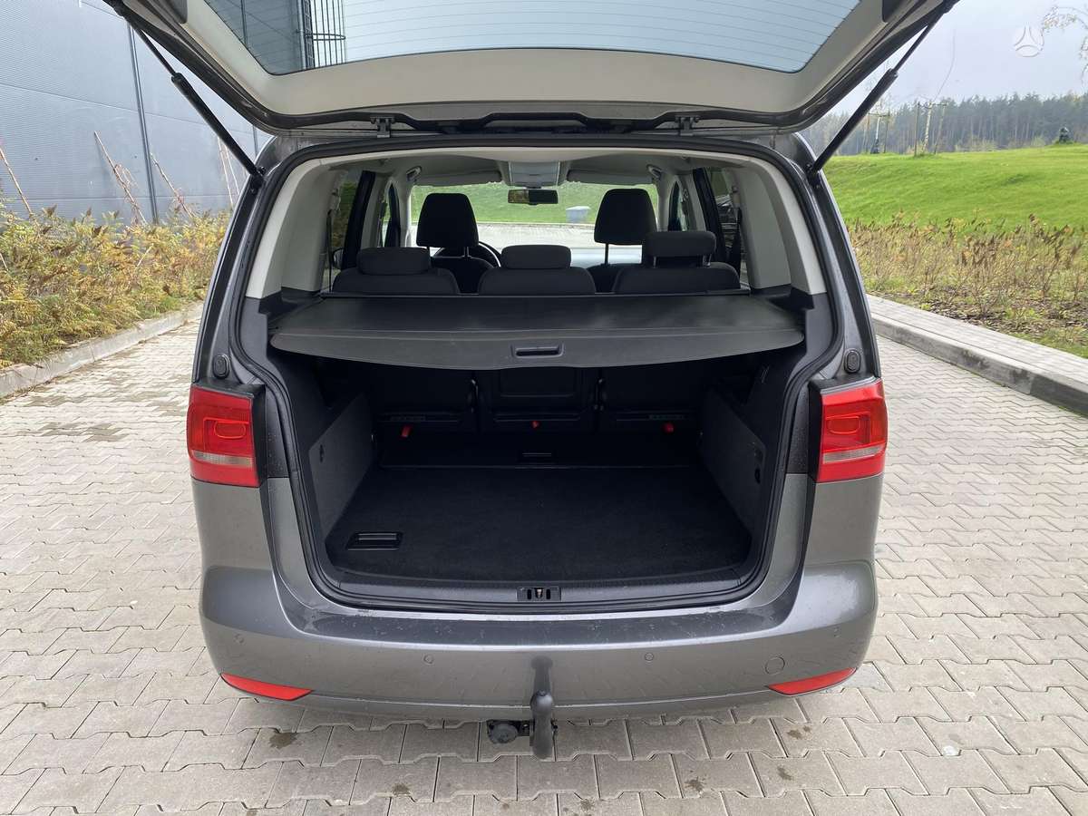 Volkswagen Touran 2012 — photo 15