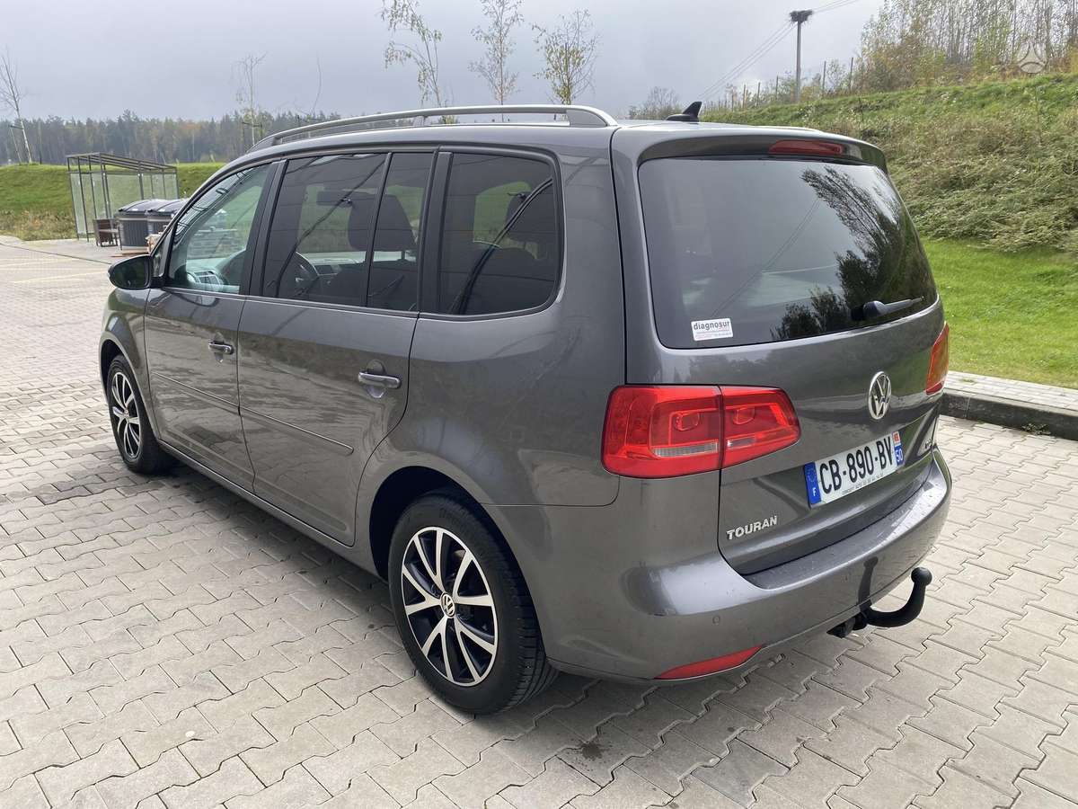 Volkswagen Touran 2012 — photo 5