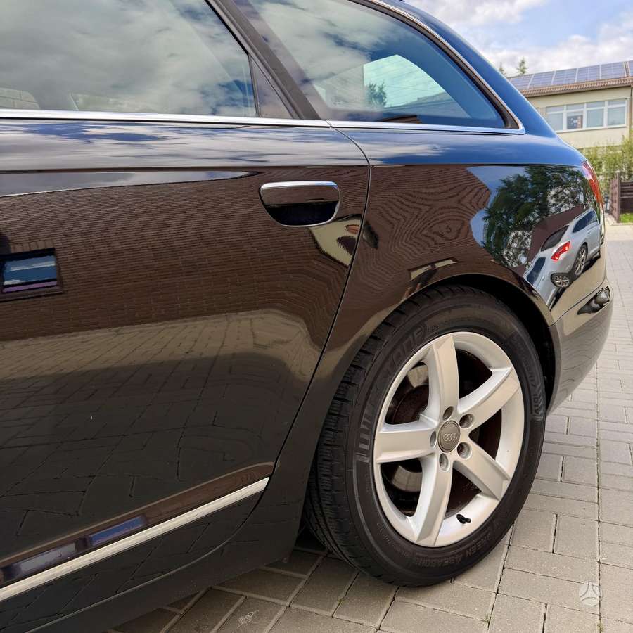 Audi A6 2010 — photo 16