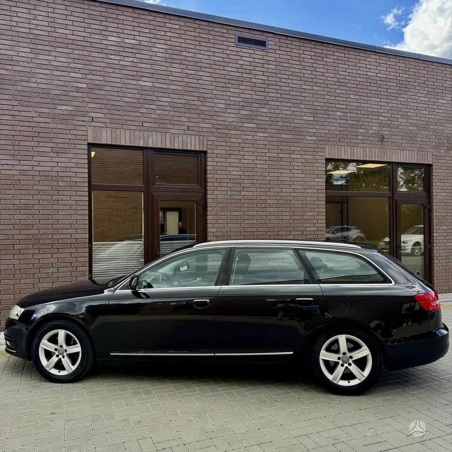 Audi A6 2010 — photo 18
