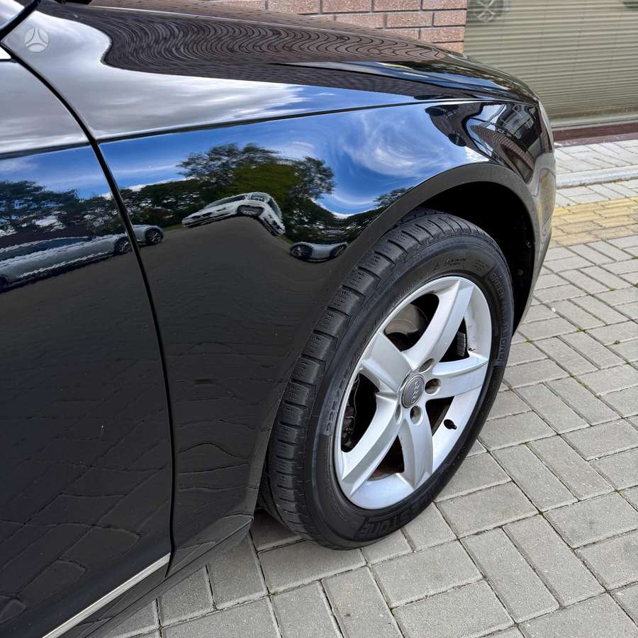 Audi A6 2010 — photo 21