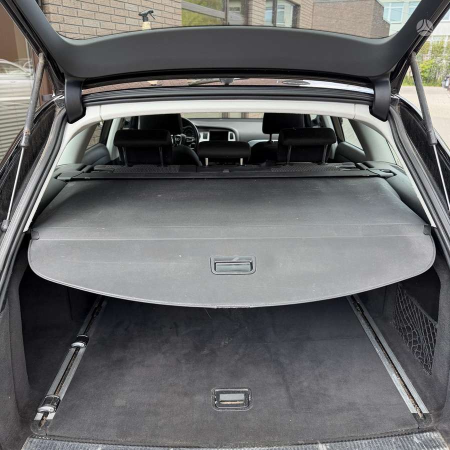 Audi A6 2010 — photo 31