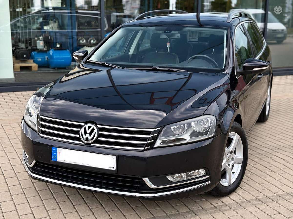 Volkswagen Passat 2012 — салон