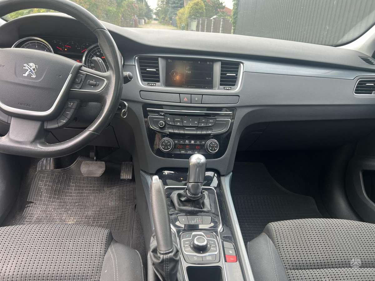Peugeot 508 2012 — photo 11