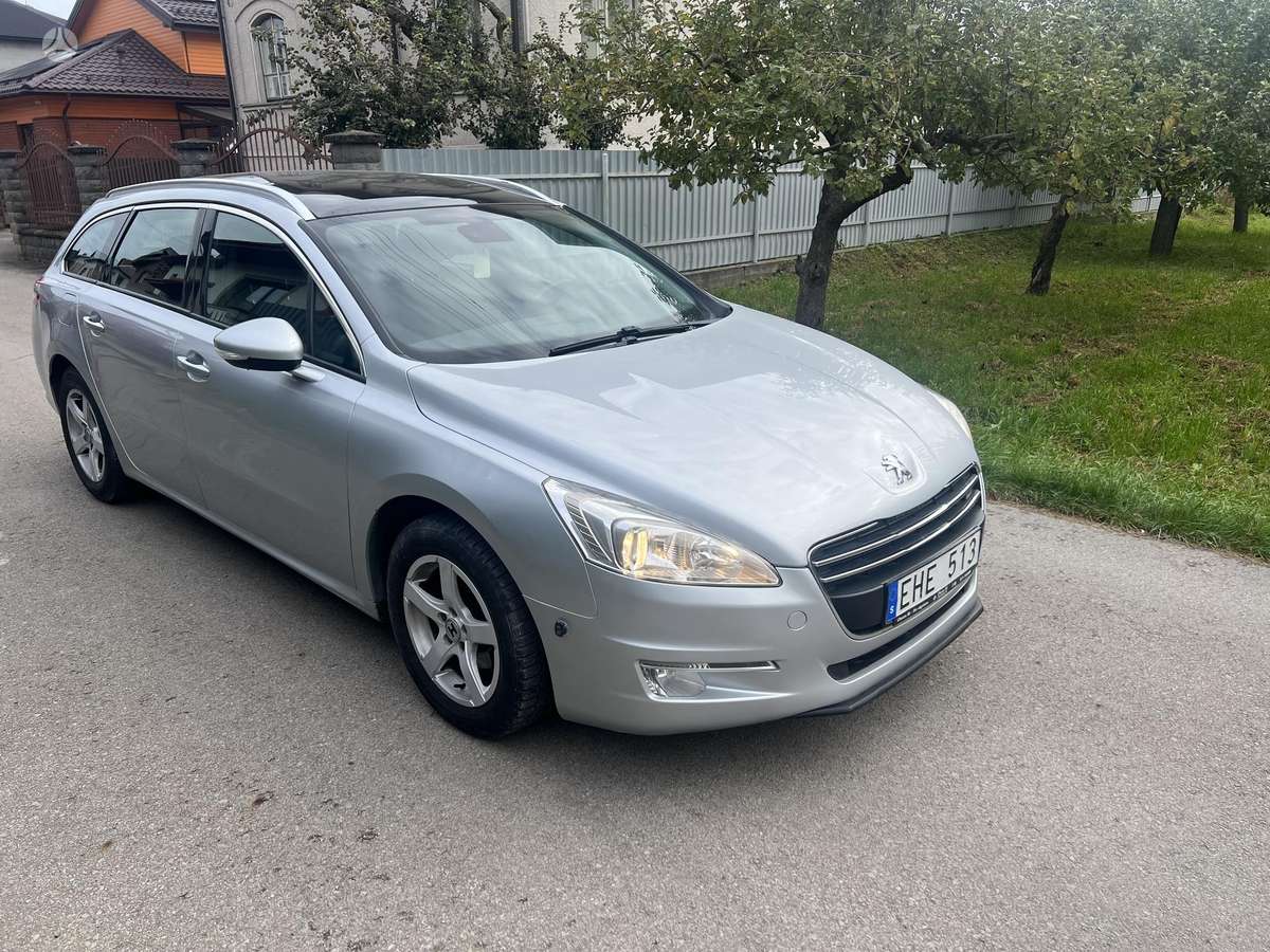 Peugeot 508 2012 — interior