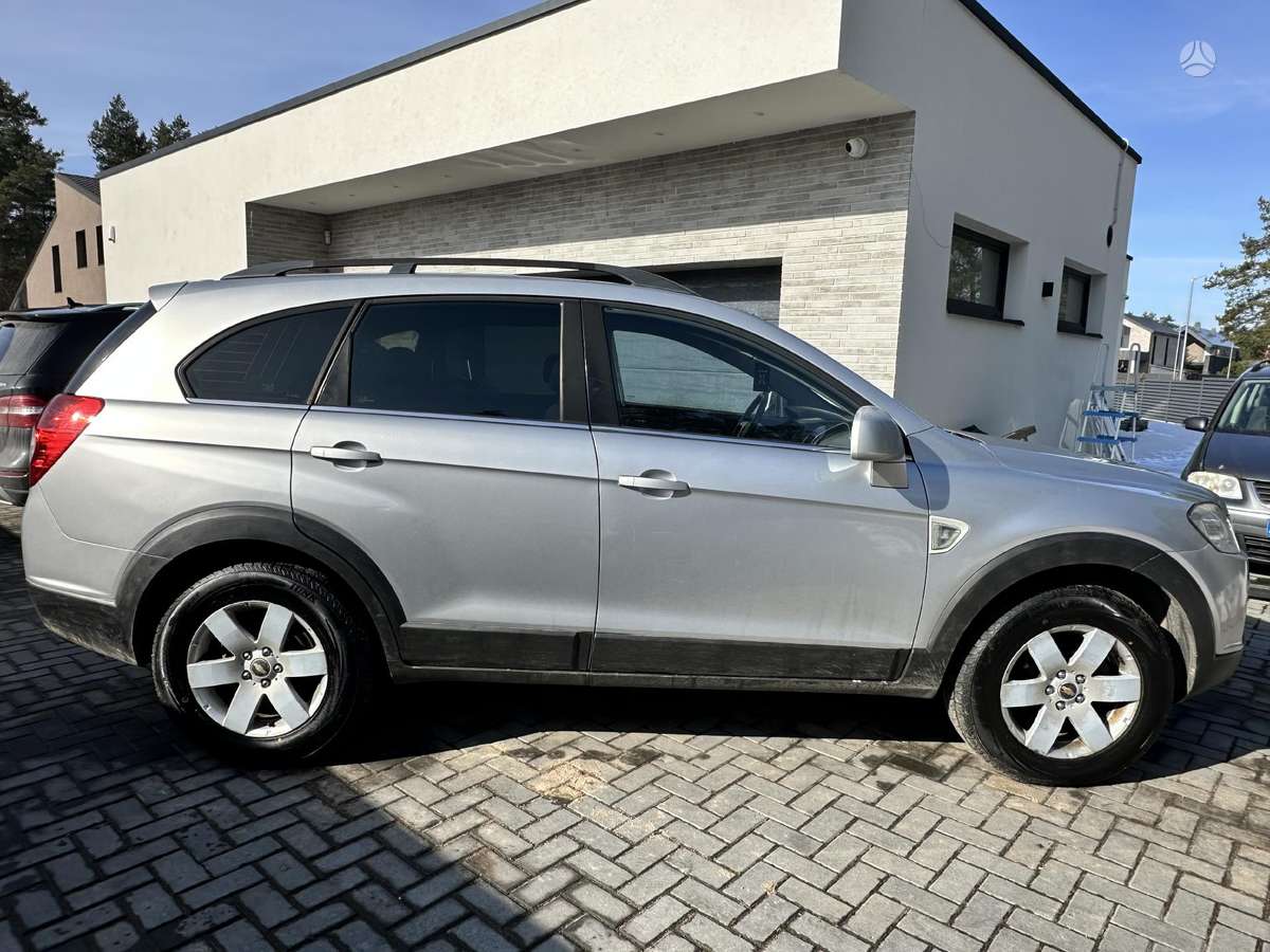 Chevrolet Captiva 2007 — вигляд ззаду