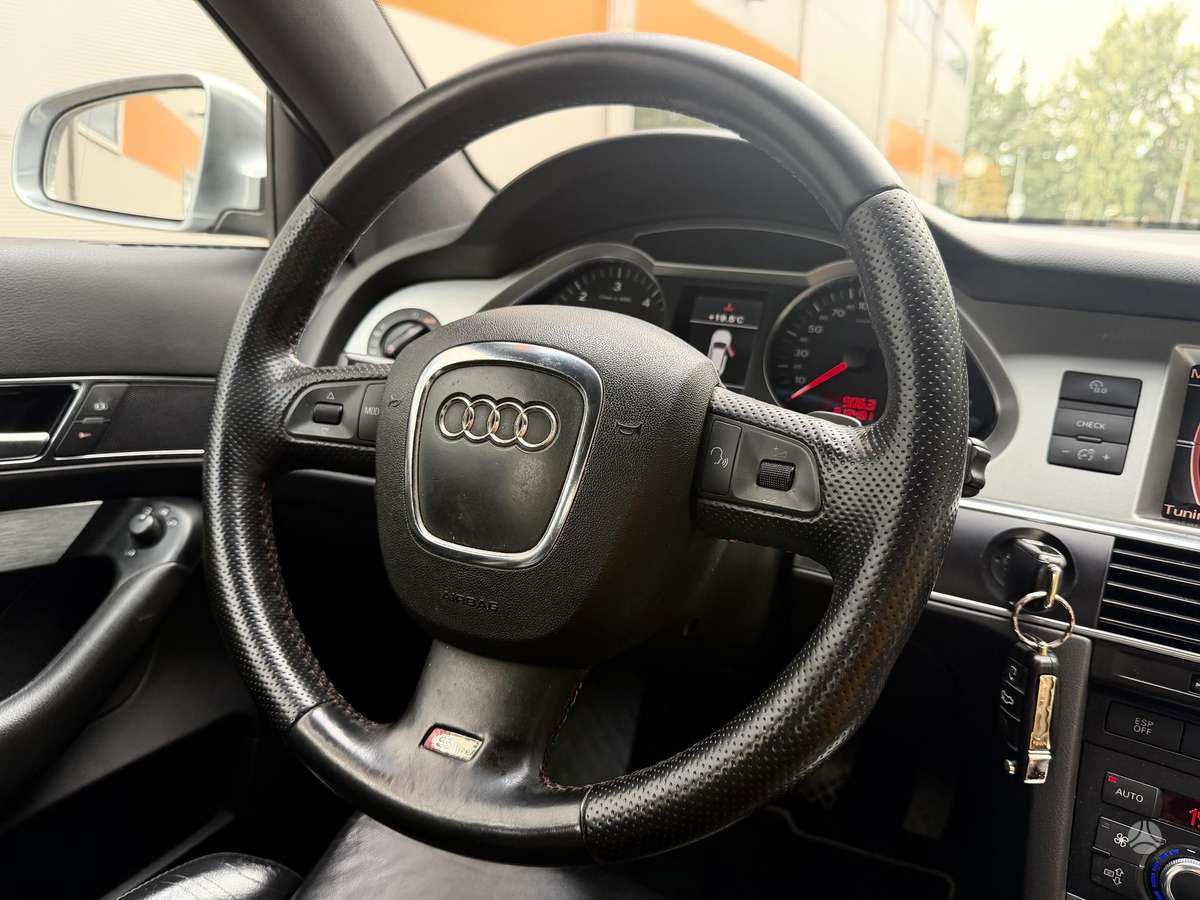 Audi A6 2009 — photo 17