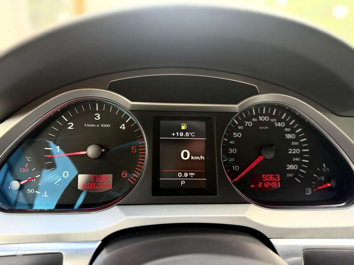 Audi A6 2009 — photo 18