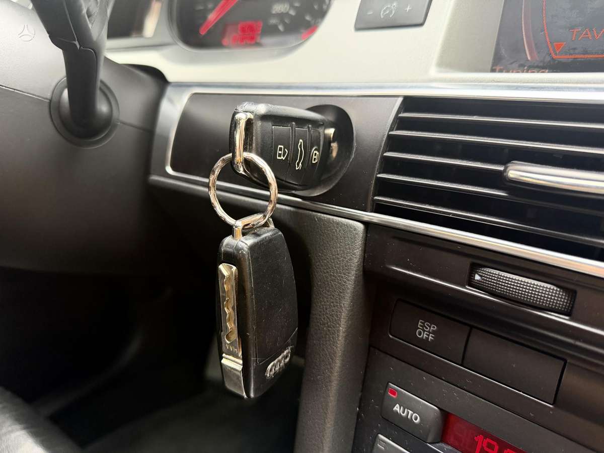 Audi A6 2009 — photo 20
