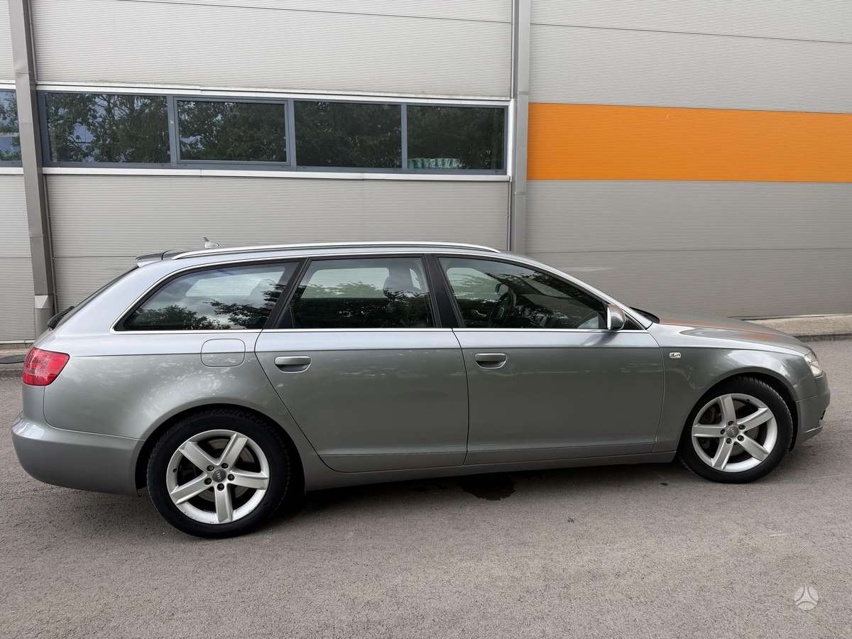 Audi A6 2009 — interior