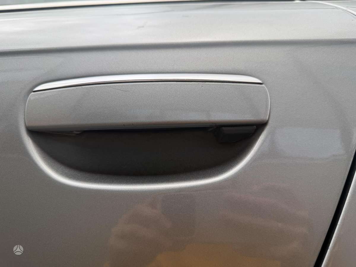 Audi A6 2009 — photo 9