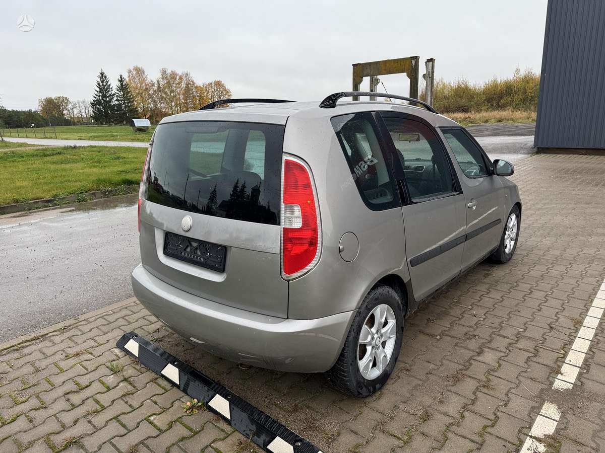Skoda Roomster 2007 — interior